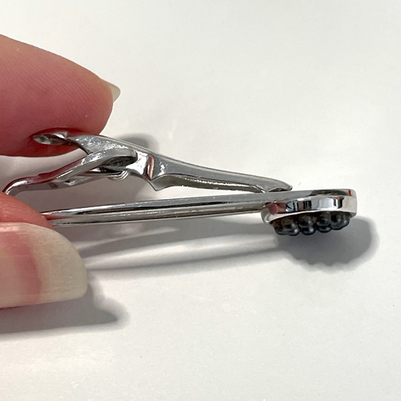 Swank Cufflinks and Tie Clip Set - Picture 6 of 9